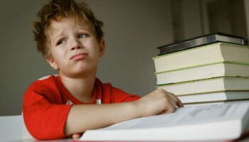 Что делать, если у ребёнка нет интереса к учебе — как замотивировать