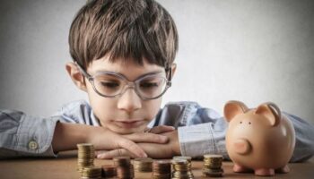 Как научить ребенка финансовой грамотности